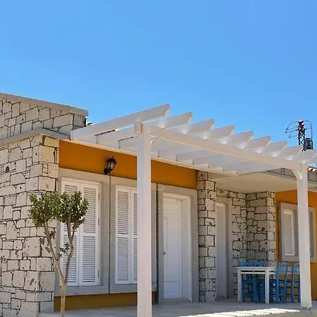Kalyas Bozcaada Bagevleri * Canakkale
